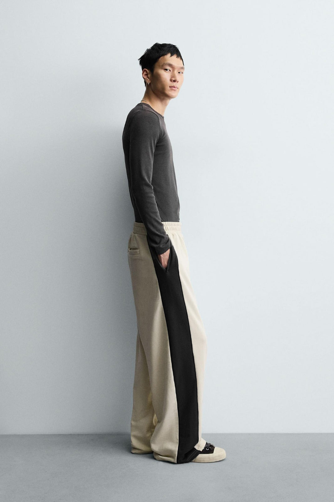 Dual-Tone Wide Leg Trouser